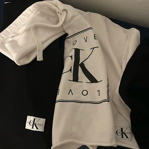 3 Calvin Klein Sweaters, crew neck white black hoodie sweatshirt bundle juniors